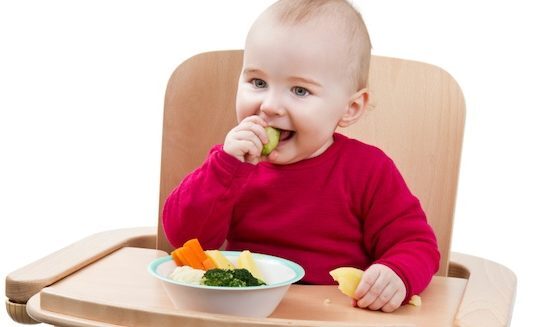 Método BLW: Deixe seu bebê comer sozinho com as mãos