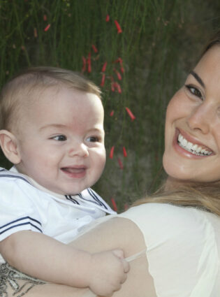 Ligeiramente Grávida – Dani (Mommy knows)