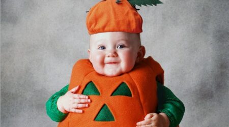 Bebês fofos fantasiados para o Halloween