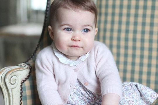 Novas fotos lindas da Princesa Charlotte