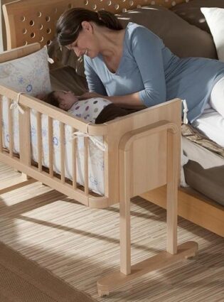 Co-sleeper: Berços acoplados à cama para ficar pertinho do seu bebê