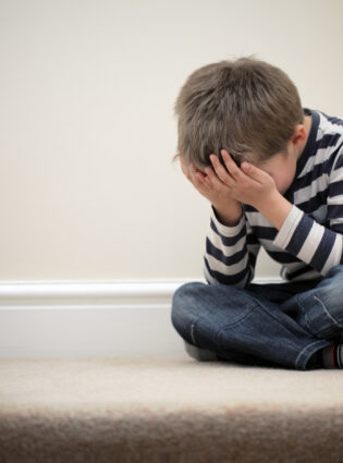 5 razões para ensinar seu filho a perdoar