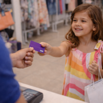 Mesada e educação financeira: como falar sobre dinheiro com os filhos