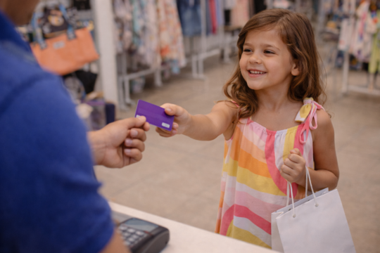 Mesada e educação financeira: como falar sobre dinheiro com os filhos
