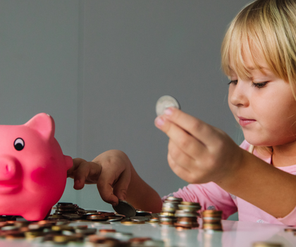 Dinheiro invisível: 5 brincadeiras para a criança entender o valor do dinheiro